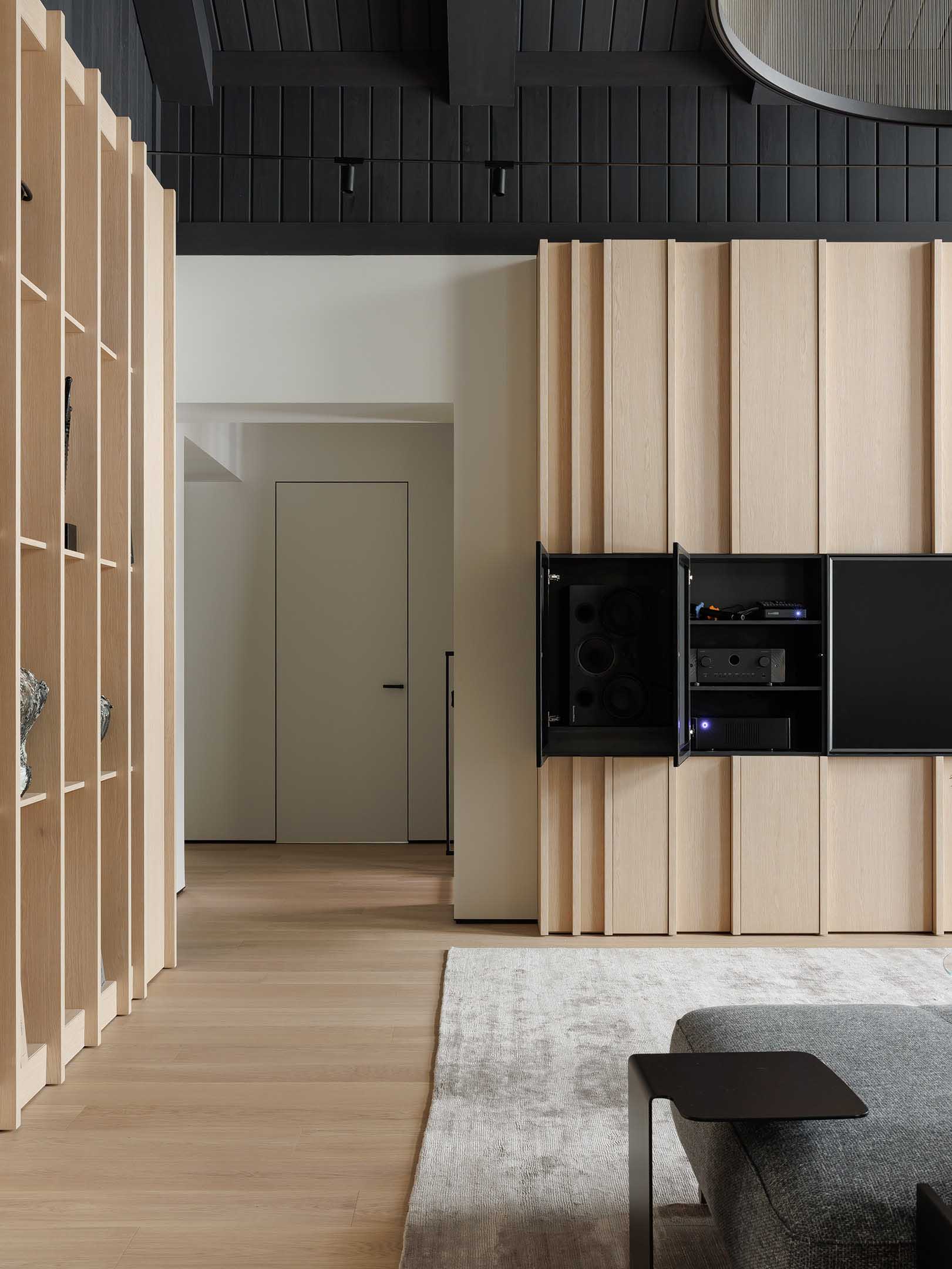 Домашний кинотеатр от Hi-Tech House - проекты Setus Design